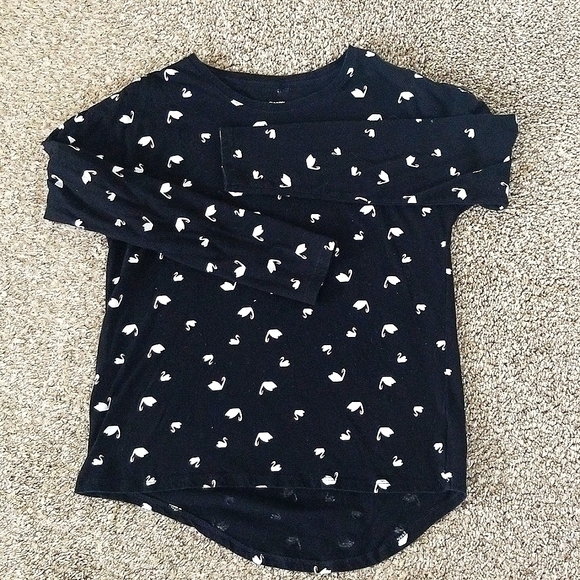 Old Navy Swan Tee - Picture 2 of 3